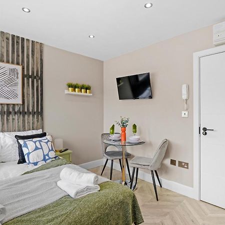 Boutique Heathrow Studio'S - Parking - Garden Apartamento Harmondsworth Exterior foto