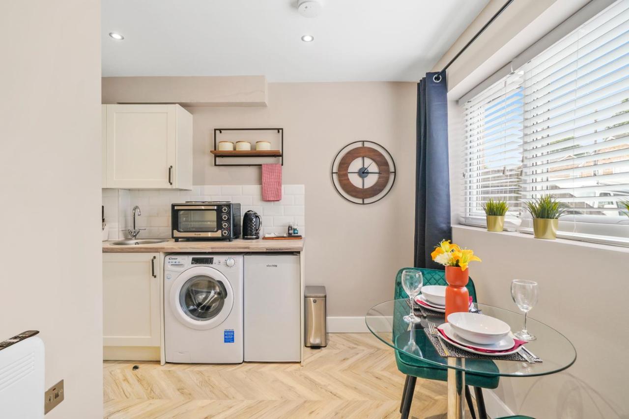 Boutique Heathrow Studio'S - Parking - Garden Apartamento Harmondsworth Exterior foto