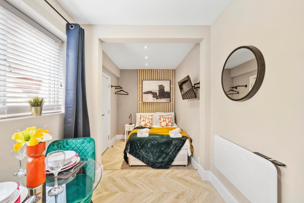 Boutique Heathrow Studio'S - Parking - Garden Apartamento Harmondsworth Exterior foto
