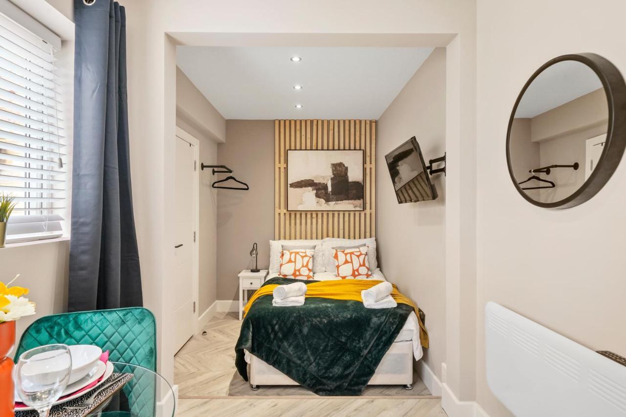 Boutique Heathrow Studio'S - Parking - Garden Apartamento Harmondsworth Exterior foto
