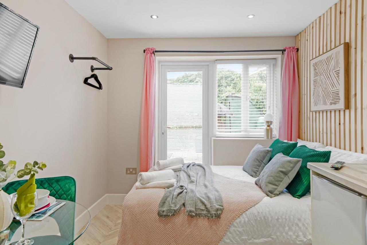Boutique Heathrow Studio'S - Parking - Garden Apartamento Harmondsworth Exterior foto