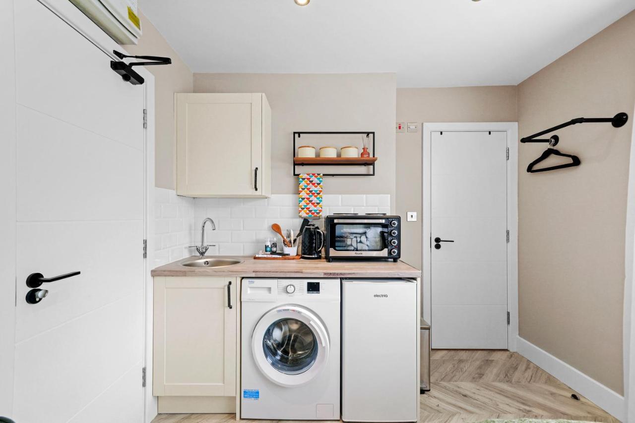 Boutique Heathrow Studio'S - Parking - Garden Apartamento Harmondsworth Exterior foto