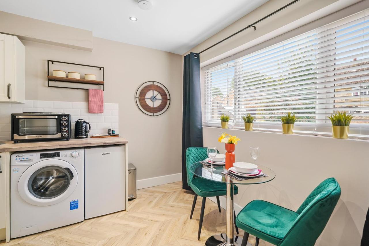 Boutique Heathrow Studio'S - Parking - Garden Apartamento Harmondsworth Exterior foto