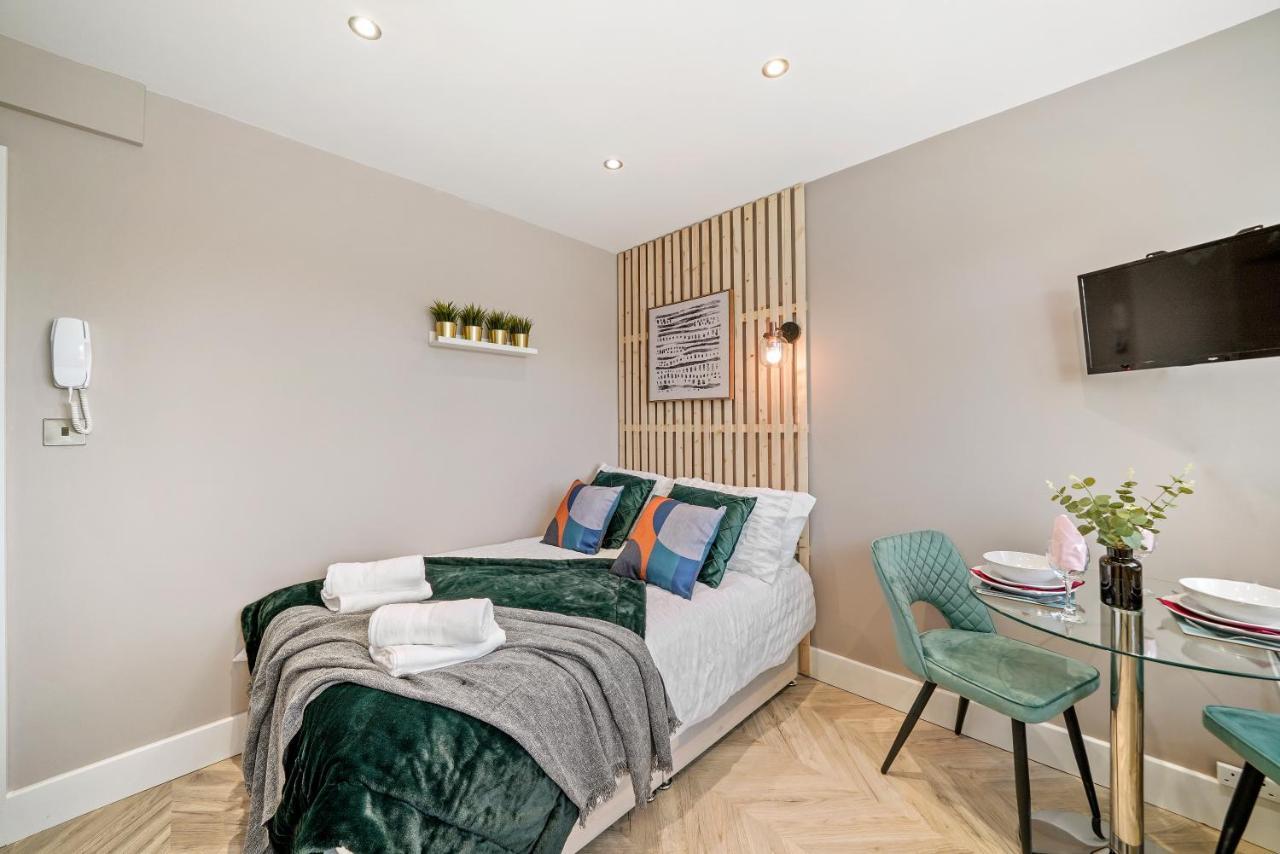 Boutique Heathrow Studio'S - Parking - Garden Apartamento Harmondsworth Exterior foto