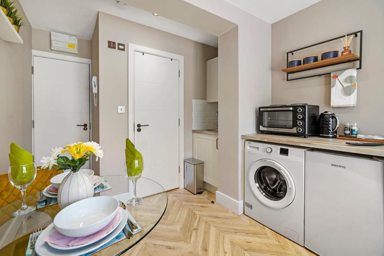 Boutique Heathrow Studio'S - Parking - Garden Apartamento Harmondsworth Exterior foto