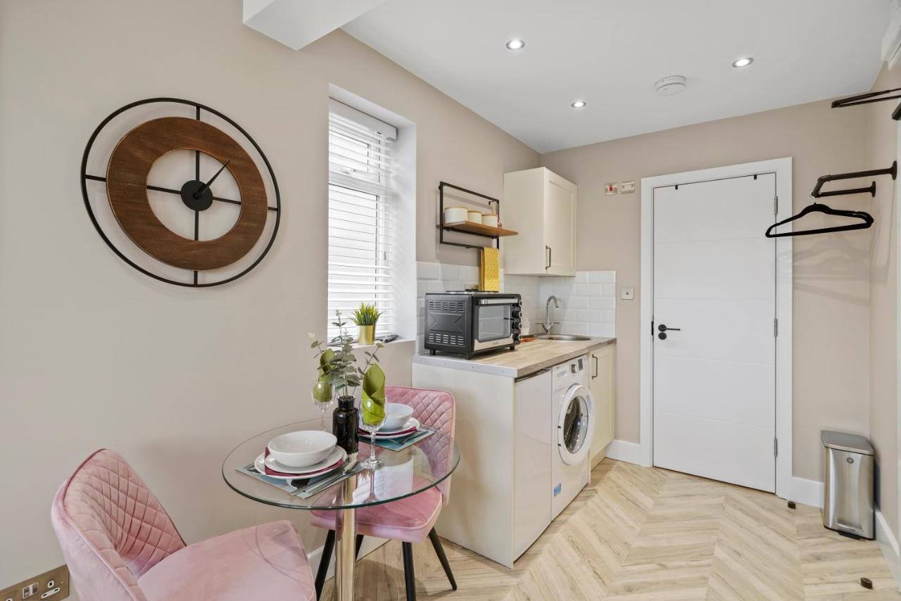 Boutique Heathrow Studio'S - Parking - Garden Apartamento Harmondsworth Exterior foto