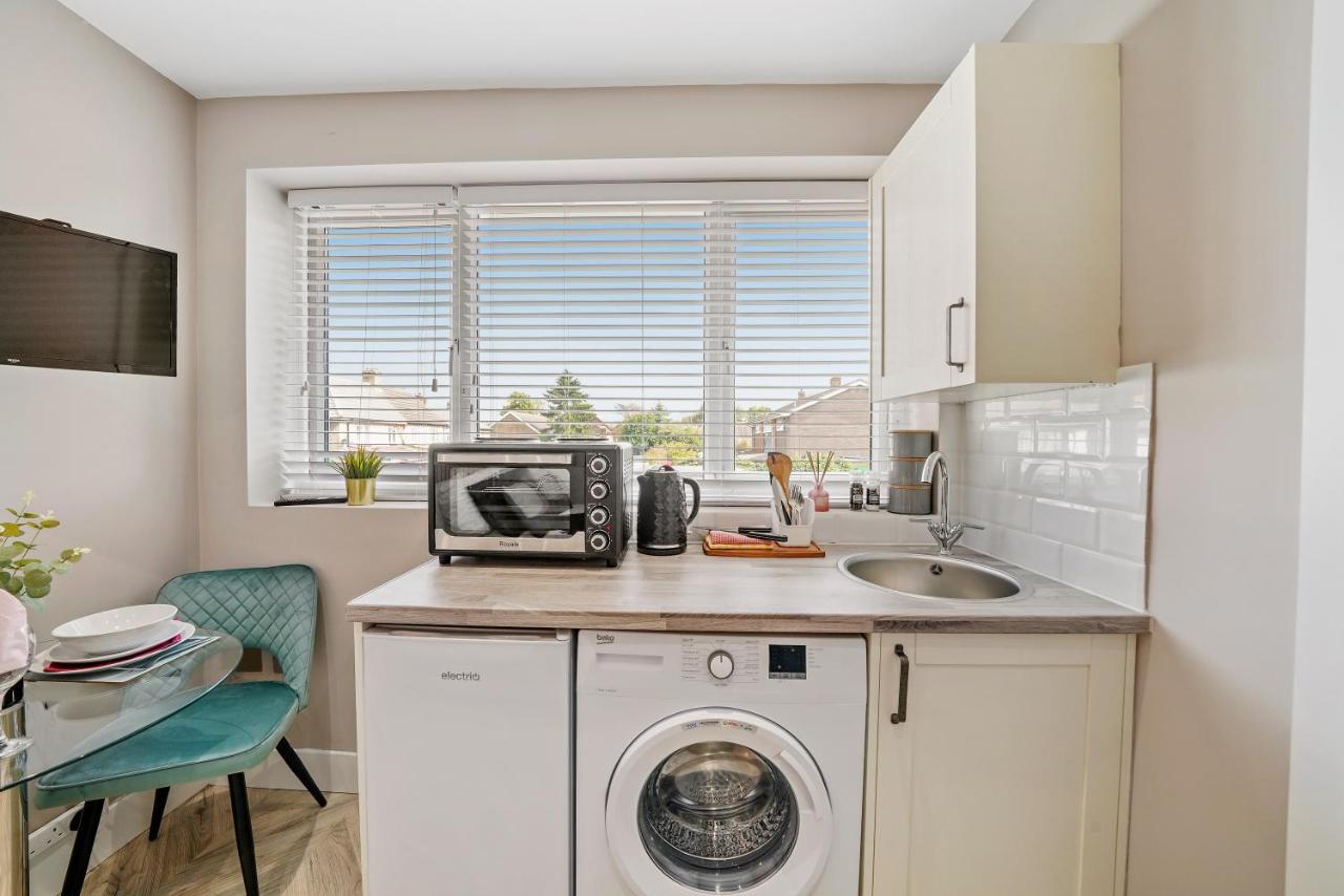 Boutique Heathrow Studio'S - Parking - Garden Apartamento Harmondsworth Exterior foto
