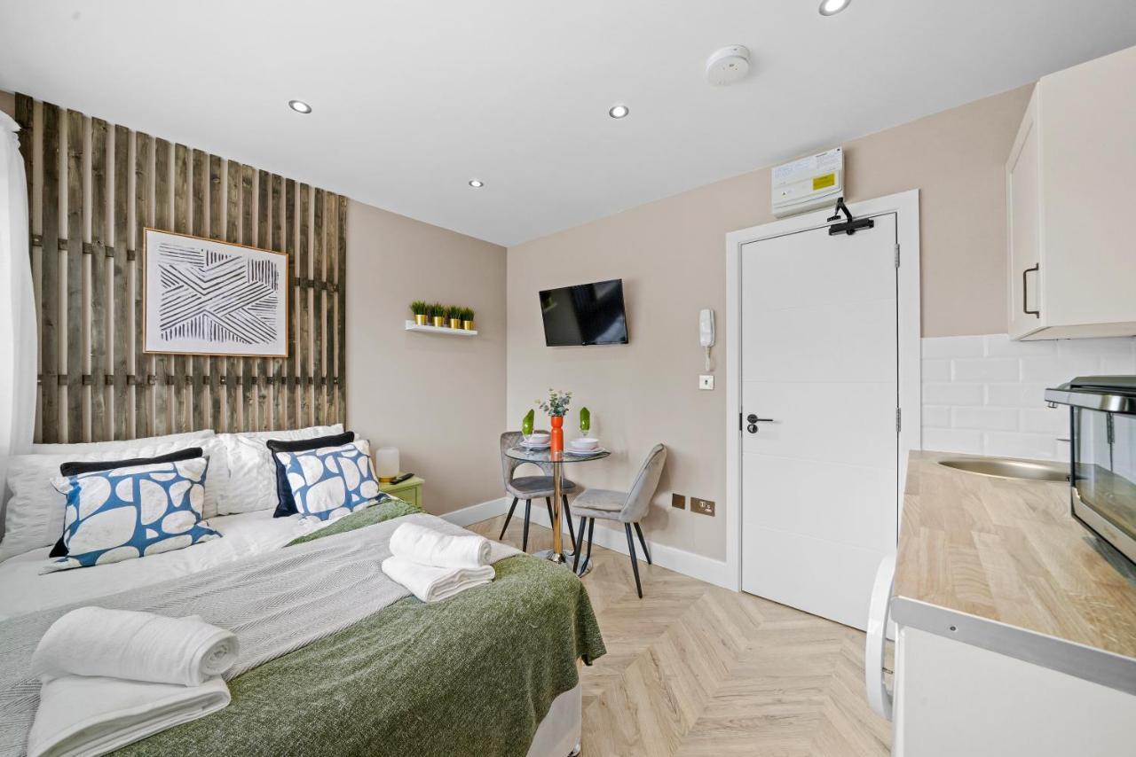 Boutique Heathrow Studio'S - Parking - Garden Apartamento Harmondsworth Exterior foto
