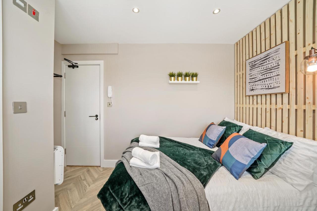 Boutique Heathrow Studio'S - Parking - Garden Apartamento Harmondsworth Exterior foto
