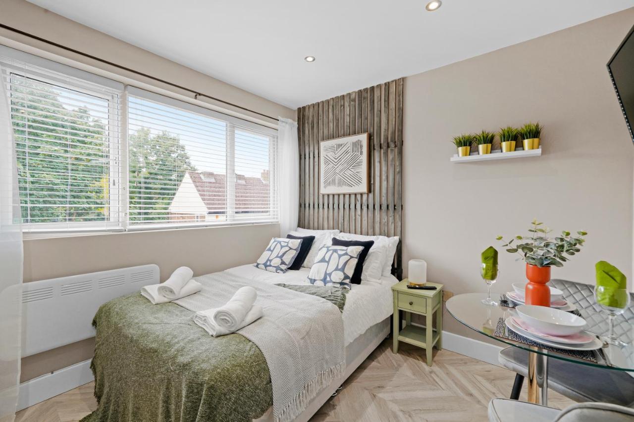 Boutique Heathrow Studio'S - Parking - Garden Apartamento Harmondsworth Exterior foto